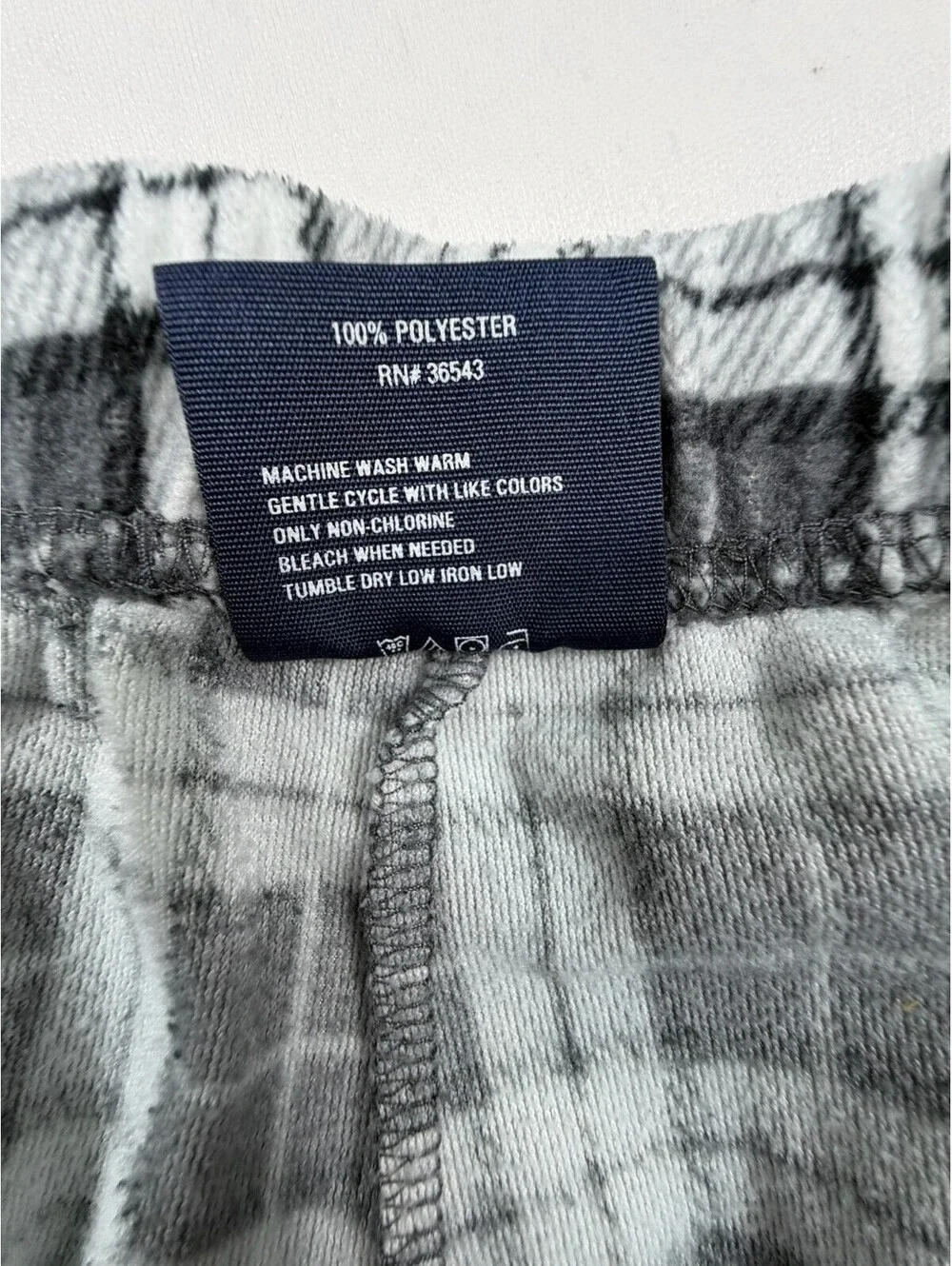 Izod Men's XL Sleepwear Lounge Pants Black and White Plaid